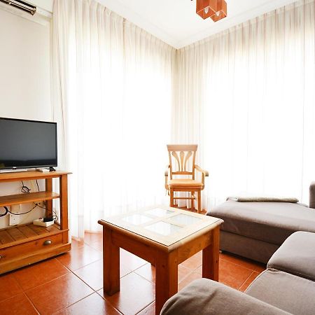Galihost - Apartamento Con Piscina En El Centro De Sanxenxo Kültér fotó