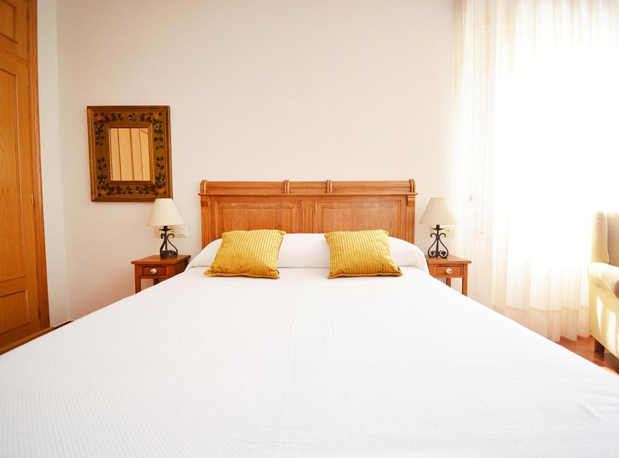 Galihost - Apartamento Con Piscina En El Centro De Sanxenxo Kültér fotó