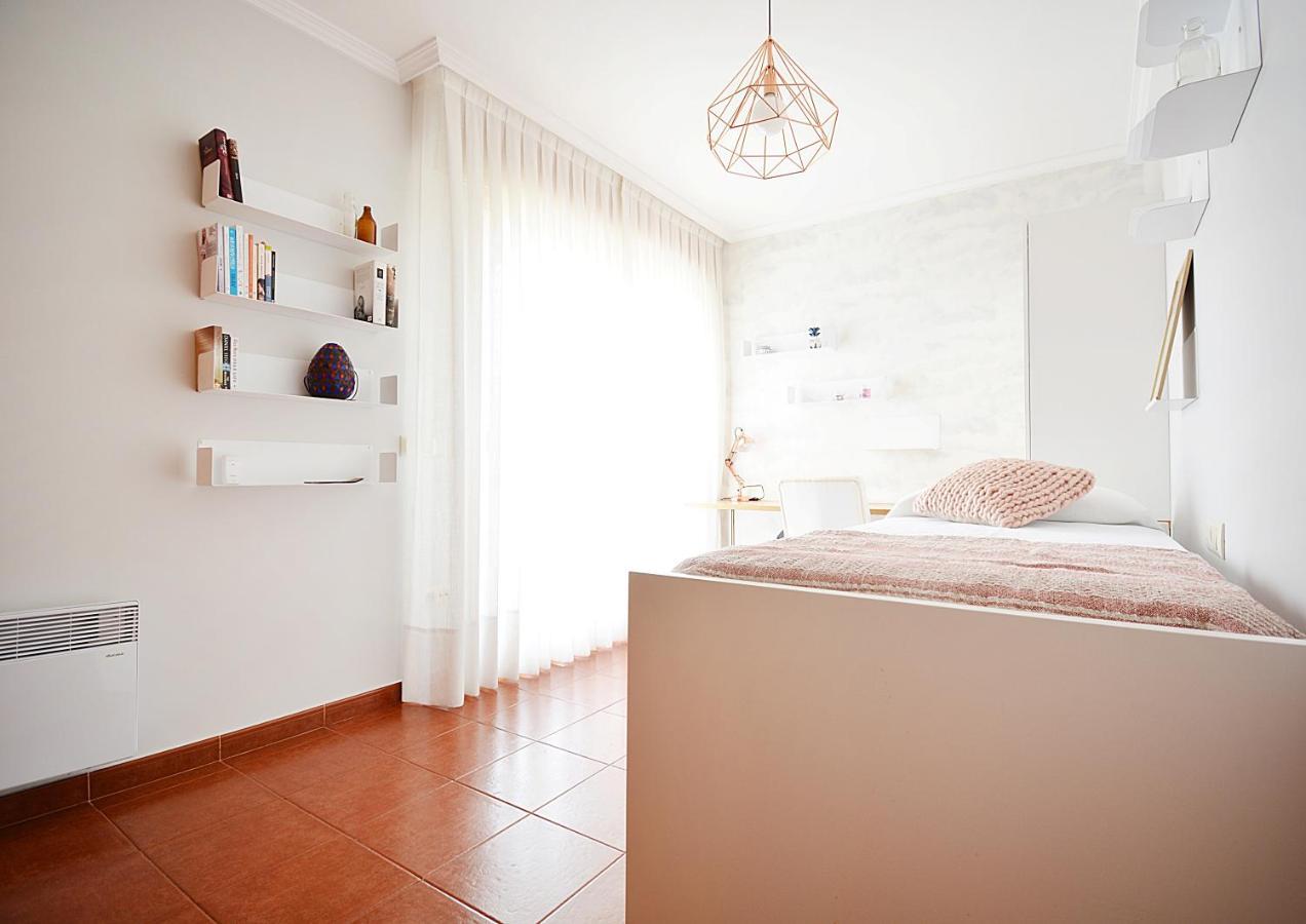 Galihost - Apartamento Con Piscina En El Centro De Sanxenxo Kültér fotó