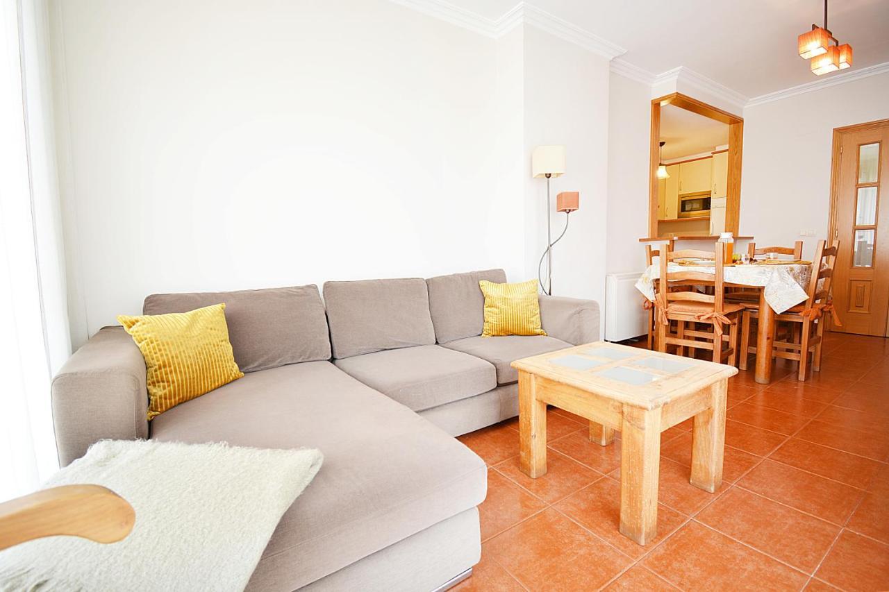 Galihost - Apartamento Con Piscina En El Centro De Sanxenxo Kültér fotó