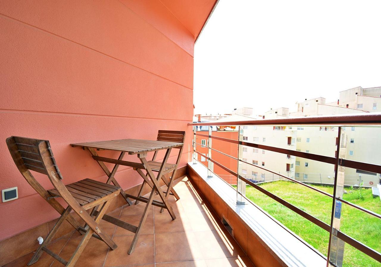 Galihost - Apartamento Con Piscina En El Centro De Sanxenxo Kültér fotó